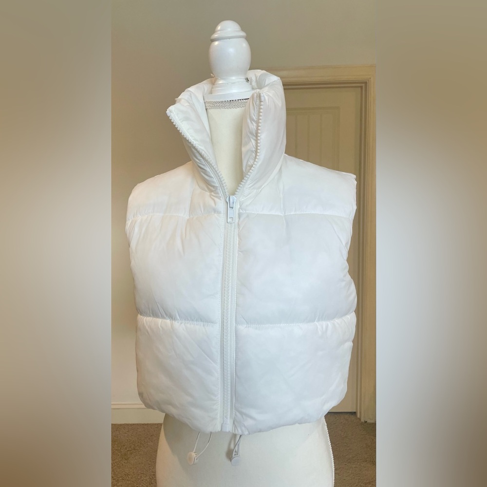 Fuinloth Puffed Vest, White, Cropped, Zippered, High-collar